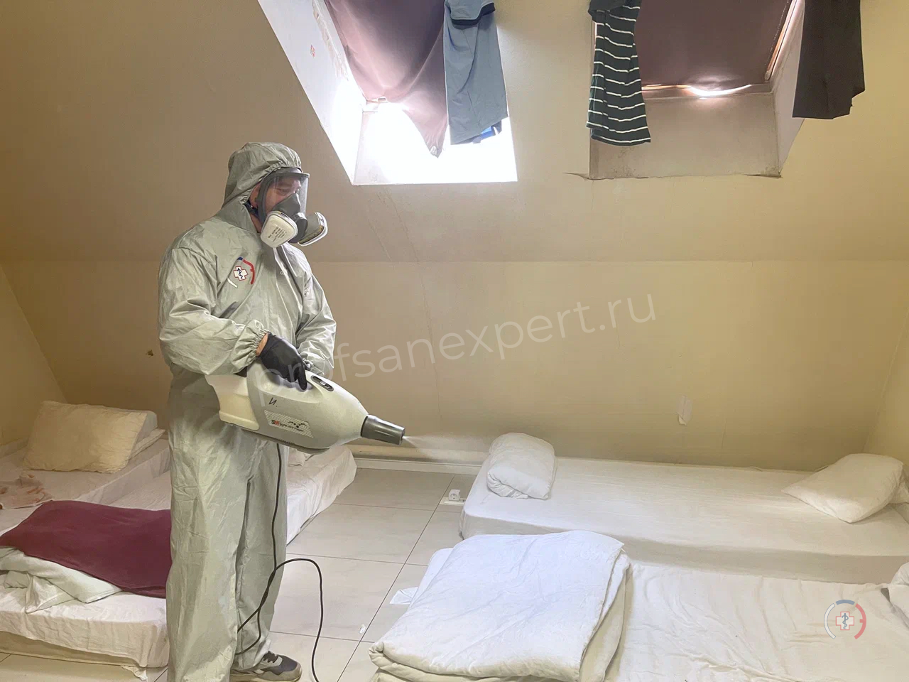 Обработка помещения генератором холодного тумана